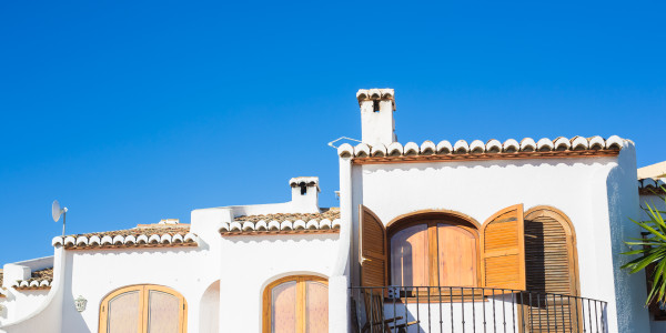 Pintar Fachadas de Casas Unifamiliares / Chalets La Matanza de Acentejo · Pinturas para Pintado de Fachadas Metálicas o de Hormigón