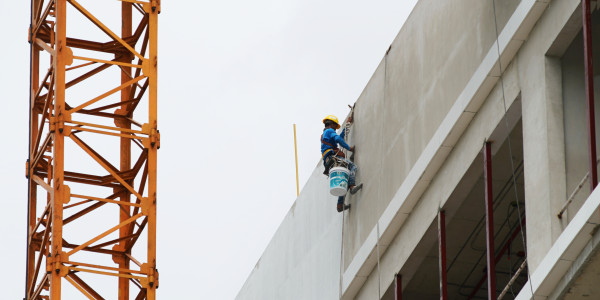 Trabajos Verticales en Fachadas de Edificios / Viviendas Betancuria · Pintar Edificios de Construcción de Obra Nueva