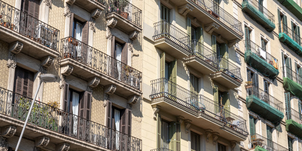 Trabajos Verticales en Fachadas de Edificios / Viviendas Betancuria · Pintado de Fachadas con Difícil Acceso