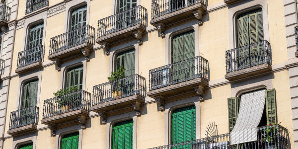 Pintar Fachadas y Patios de Luces de Comunidades Vecinos / Propietarios Los Llanos de Aridane · Reparación y Preparación de Superficies