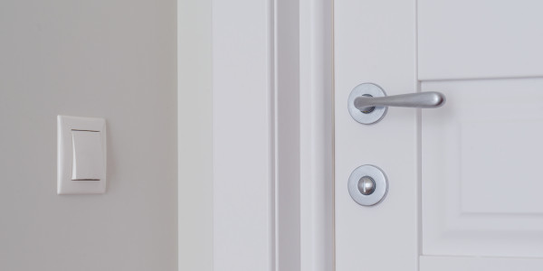 Pintar Fachadas y Patios de Luces de Comunidades Vecinos / Propietarios Los Llanos de Aridane · Pintura para Pintado de Puertas Privadas de Vecinos