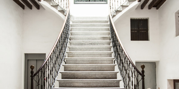 Rehabilitación y Restauración de Fachadas Los Llanos de Aridane · Pintado de Escaleras, Patios Interiores, Patios de Luces, Ascensores
